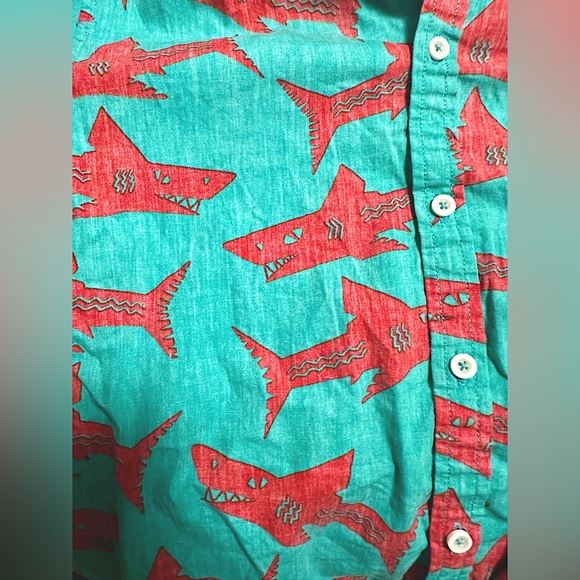 Zip Code 92 Shark Graphic Button Down Shirt size S - Picture 4 of 7